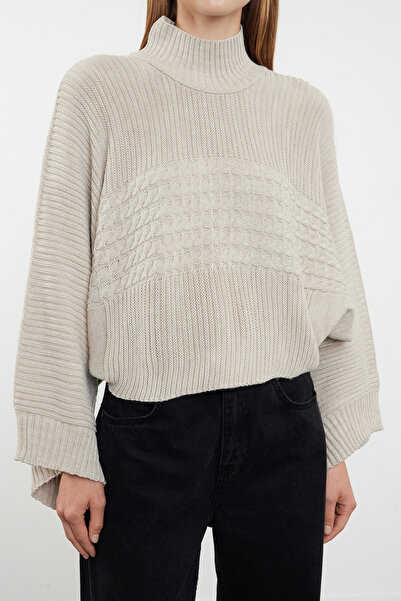 Trendyol Collection Basic Stone Crop Knitwear Sweater - Twoaw25Kz00258 with Hair Braid Detail