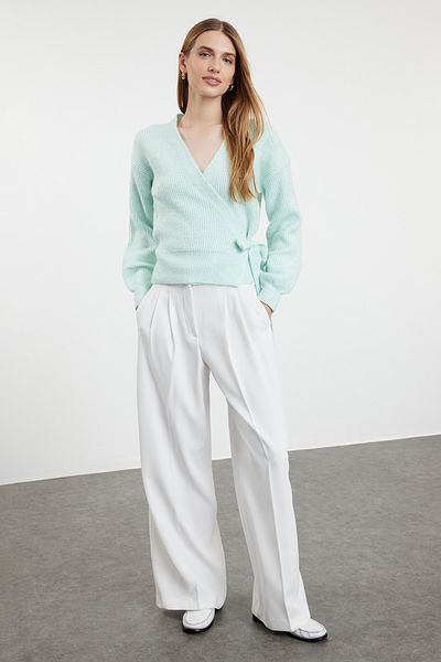 Trendyol Collection V-nyakú menta kötött kardigán - puha textúrájú TWOAW24HI00282