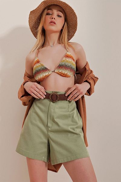 Trend Alaçatı Stili Pantaloni scurți din Gabardin, din tricot din paie, kaki, cu curea ALC-X10271