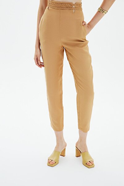 Rue Studio Παντελόνι Camel με ψηλή μέση και πλεκτή ζώνη