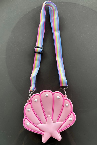 TAKIŞTIR Pembe Renk Deniz Kabuğu Figürlü Silikon Çocuk Çanta