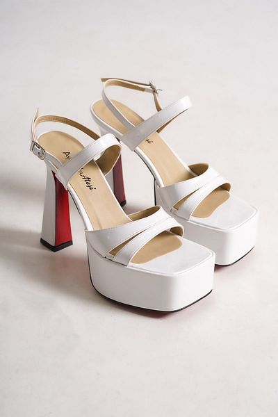 Ayakkabı Ateşi White Patent Leather Special Design Women's Special Heeled Shoes Joanne