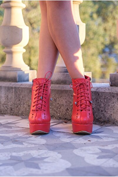Ayakkabı Ateşi Lad Kırmızı Cilt Bağcıklı Dolgu Topuklu Bot