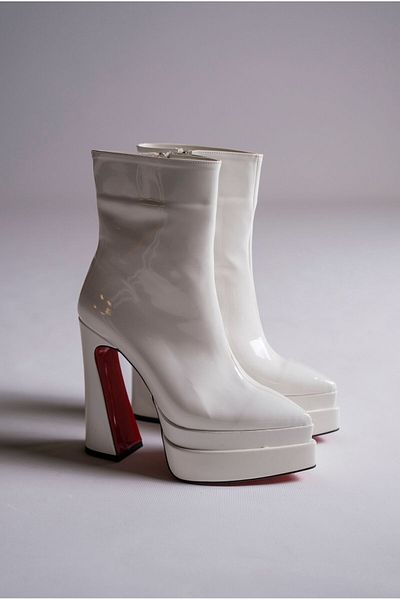 Ayakkabı Ateşi Pantofi de barca de damă cu platformă dublă din piele lăcuită albă cu design special Mojo