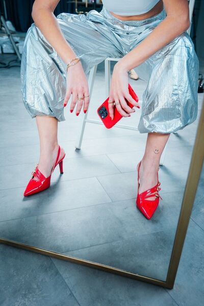 Ayakkabı Ateşi Üç Tokalı Kırmızı Rugan  Kısa Topuklu Kadın Stiletto Royal