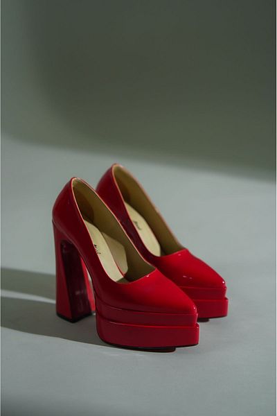 Ayakkabı Ateşi Red Patent Leather Double Platform Special Design Women's Shoes Rigel