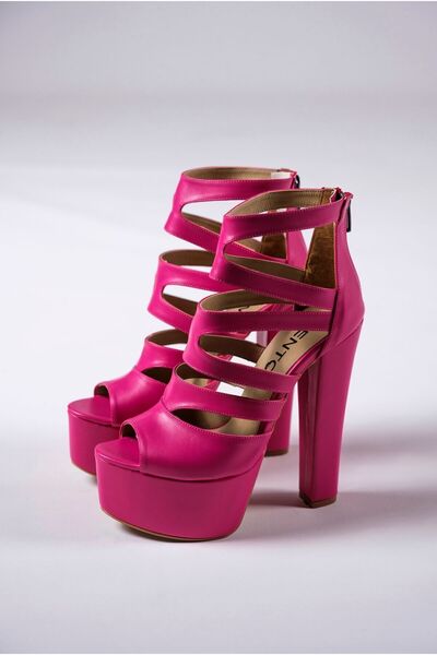 Ayakkabı Ateşi Pantofi de damă cu platformă cu design fucsia Leila