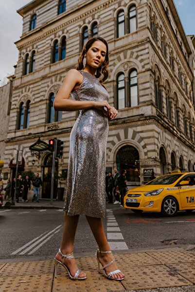 bontesel Abiye Midi Boy Gümüş Işıltılı Elbise Nişan Elbisesi Davet Elbisesi Gece Elbisesi Söz Elbisesi