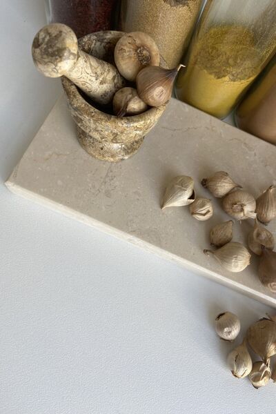 PeraMarble Natural Marble Marfil Presentation Holder