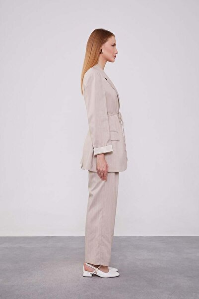 Levidor Μπεζ ριγέ κοστούμι - Παντελόνι με δεμένη μέση