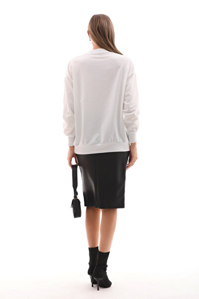 Pulli Collection Kadın Beyaz Çiçek Aplikeli Yeni Sezon Sweatshırt