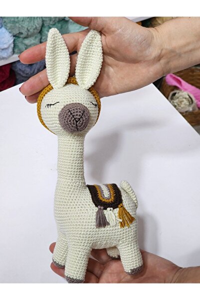Damla Amigurumi Lama