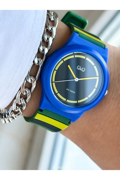 Q&Q Men's Green Silicone Cord Wrist Watch - Suitable for Pool and Sea (10ATM) Bracelet