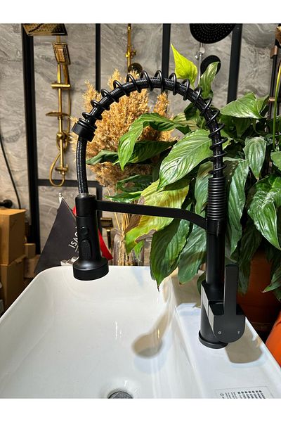 isaoğluKahve Industrial Black Kitchen Faucet - Modern Square Body, Spiral System