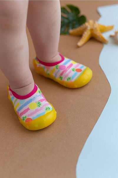 First Step Pantofi de mare cu talpă anti-alunecare pentru fete Pineapple