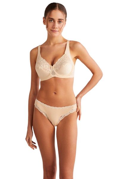 Kom Rosenna Comfortable Strapping Nude Bra