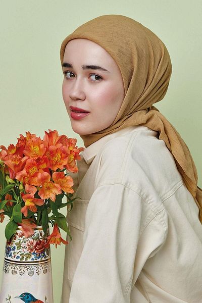 Qef Light Touch Scarf Camel