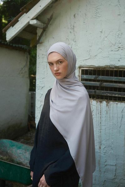 Qef Gray Daily Crepe Shawl