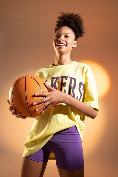 DeFacto Fit Nba Los Angeles Lakers Oversize Fit Bicycle Yaa Short Sleeve T-Shirt