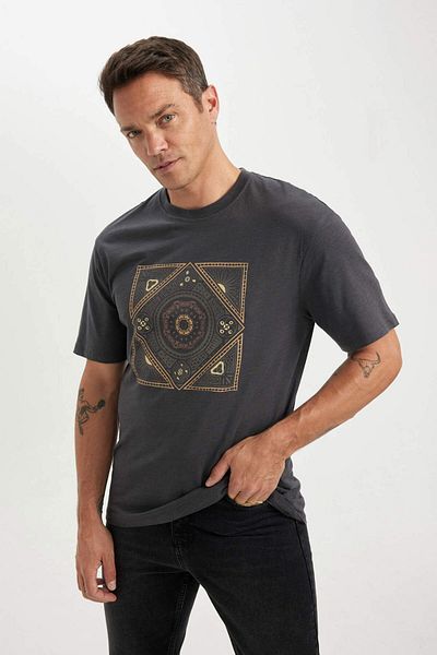 DeFacto Μπλουζάκι Relax Fit Crew με στάμπα 100% βαμβακερό T-shirt Z6242az23sm