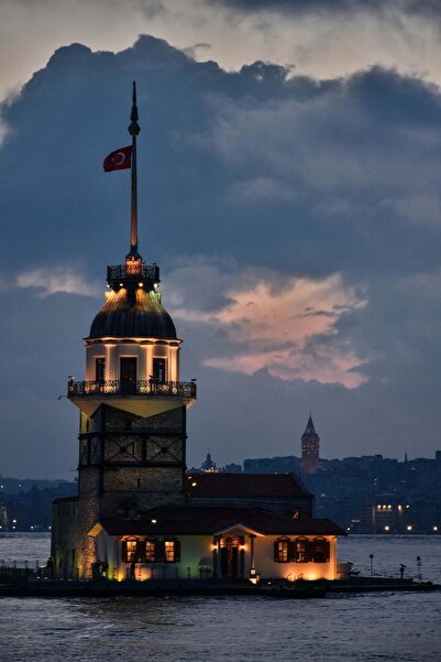 hediyeniburadabul Poster din lemn cu design Turnul Fetelor