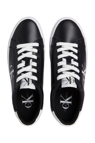 Calvin Klein YW0YW01474 Model černé nízké tenisky