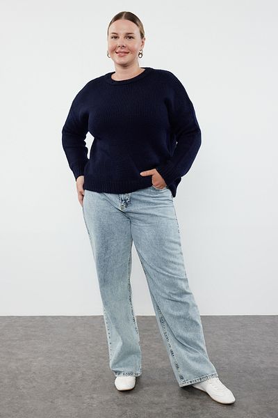 Trendyol Curve Marineblauer Strickpullover mit Rundhalsausschnitt - Weiche Textur TBBAW25AN00018