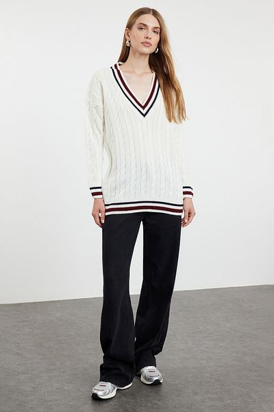 Trendyol Collection Трикотажний светр у смужку з екрю з застібкою з листового металу з V-подібним вирізом TWOAW25KZ00189