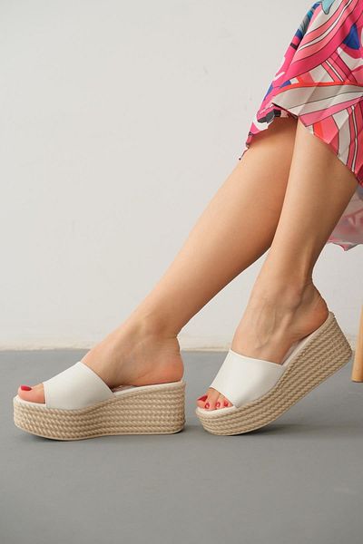 TOPUK Papuci Danielle White Straw Look Talpa Toc Pană