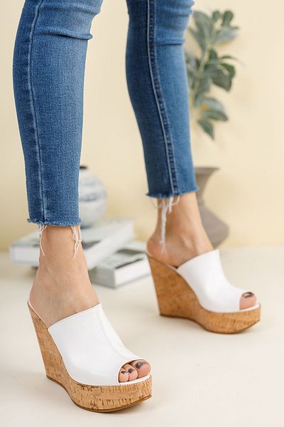 Ayakkabı Ateşi Women's Cork White Skin Tape Wedge Heeled Slippers