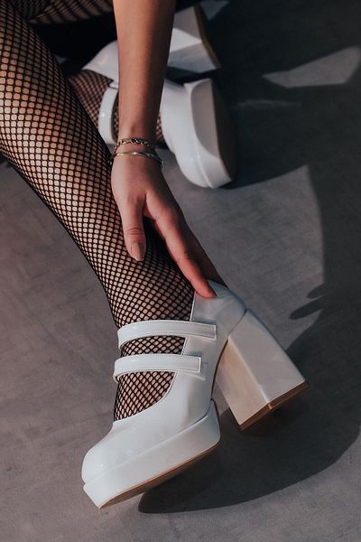 Ayakkabı Ateşi White Patent Leather Double Velcro Women's Platform Heeled Shoes Girona