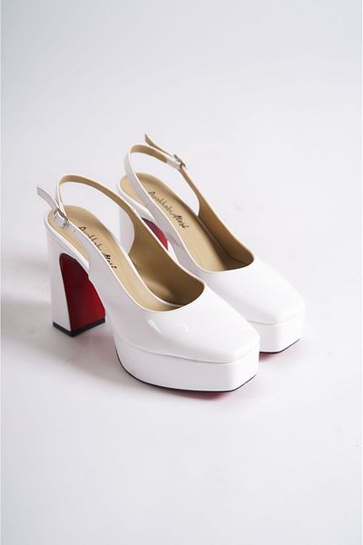 Ayakkabı Ateşi White Patent Leather Special Design Medium Heeled Women's Heeled Shoes Chelsea