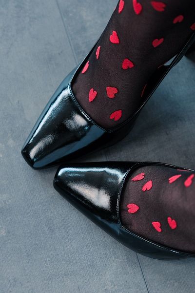 Ayakkabı Ateşi Pantofi cu toc de damă din piele lăcuită neagră mată cu design cu spatele deschis Simera