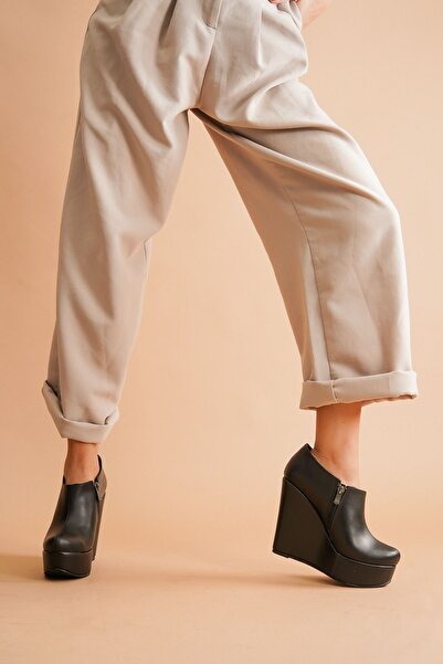 Ayakkabı Ateşi Abaco Siyah Cilt Dolgu Topuklu Kadın Bot