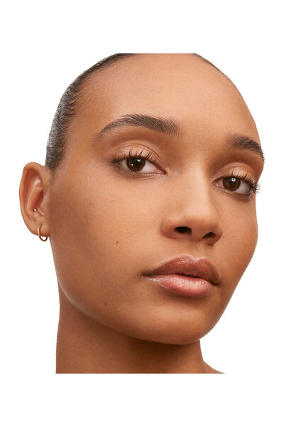 Yves Saint Laurent All Hours Hyper Finish Doğal Mat Bitişli Sabitleyici Pudra 06 3614273997461