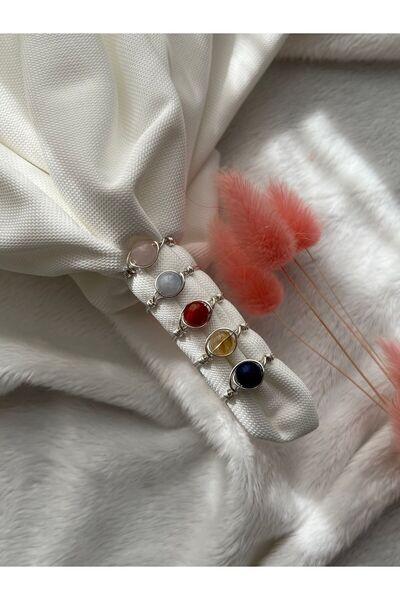 PelvedDesign مجموعة من 5 حلقات سلكية مصنوعة يدويًا من حجر الشاكرا الطبيعي