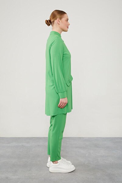 Levidor Πράσινο αθλητικό κοστούμι με χτενισμένο βαμβακερό κολάρο με κουμπιά και κλείσιμο