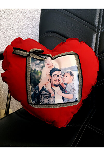 fotoremzi Kişiye Özel Fotoğraf Baskılı Kalpli Kırmızı Yastık
