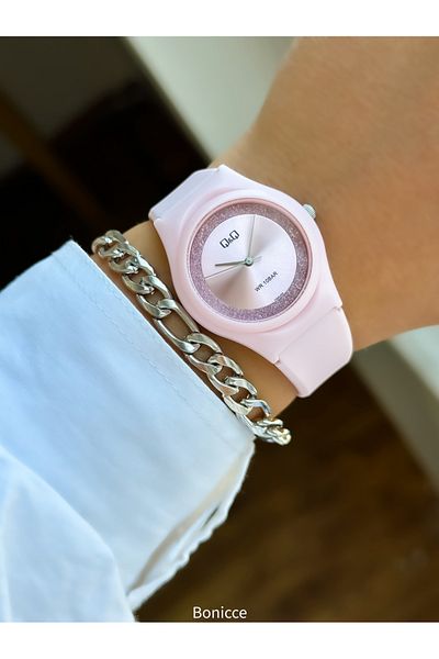 Q&Q Pink Girl's Wristwatch and Bracelet Set