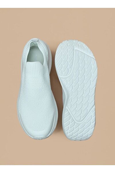 Dash Textured Slip-On Sports Shoes