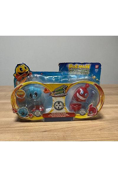 BANDAI Pac Man and Pac Panic Battle Spinners - Ice Pac & Blinky Figure 2 Pack