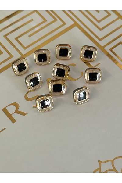 ODDA TASARIM ATÖLYESİ Black square patterned shirt button with gold edge
