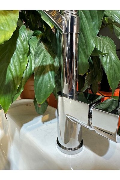 İSAOĞLU YAPI Industrial Kitchen Faucet - Spiral Extension System, Spray and Pressure Adjustable