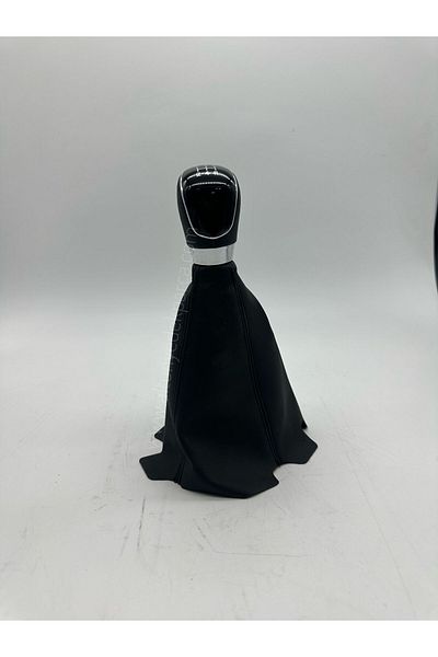 Favori Auto Parts Focus 3 Case - Black Scheming 2012 Model Gear Knob and Gaiter