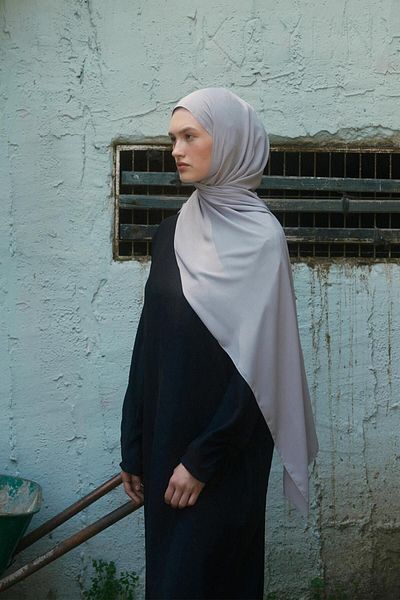 Qef Gray Daily Crepe Shawl