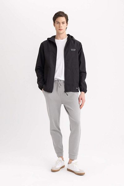 DeFacto Pláštěnka Slim Fit s kapucí z umělé kožešiny