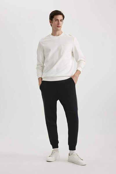 DeFacto Regular Fit Pocketed Jogger Sweatpants - Thick, Lace-Up and Elastic Legs A6470Ax23Au