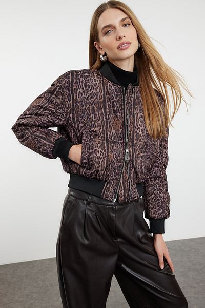 Trendyol Collection Hnědý leopardí vzorovaný oversize prošívaný kabát - Twoaw25Mo00136