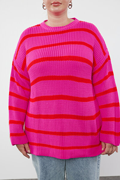 Trendyol Curve Růžový proužkovaný pletený svetr Relax - od ramene TBBAW23AN00195