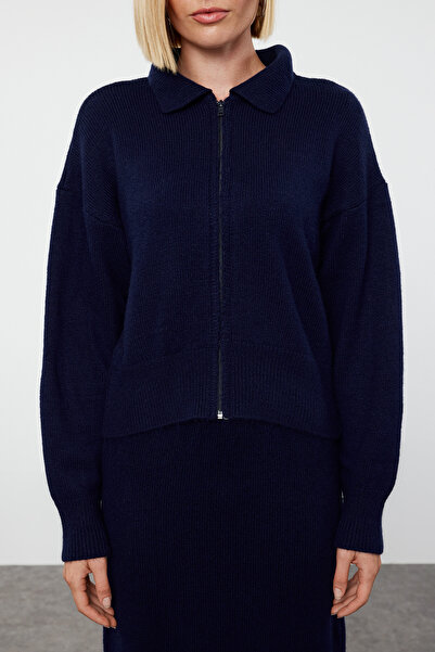 Trendyol Collection Sötétkék puha textúrájú cipzáras kötöttáru öltöny - TWOAW25AU00036